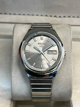 Vintage Seiko 5 automatic 6309 day/date men's wrist watch