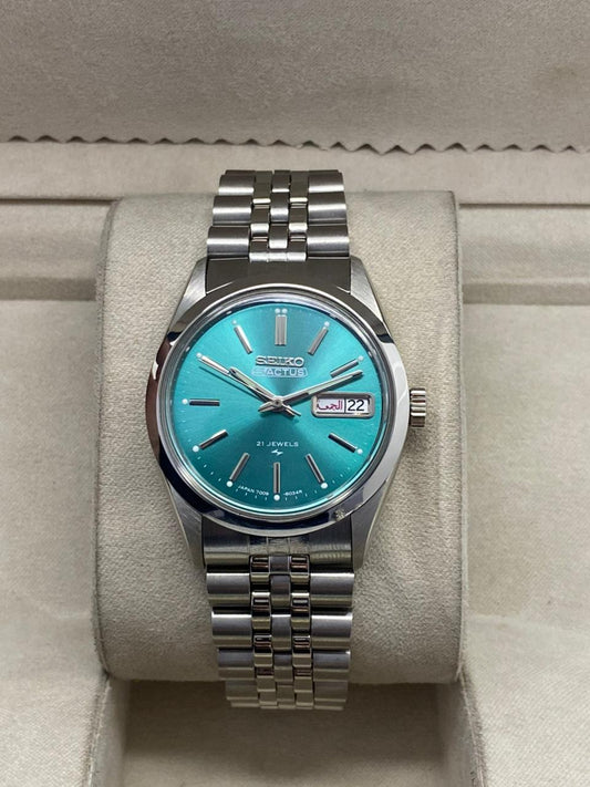 Vintage Seiko 5 automatic 6309 day/date men's wrist watch..