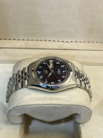 Vintage Seiko 5 automatic 6309 day/date men's wrist watch..