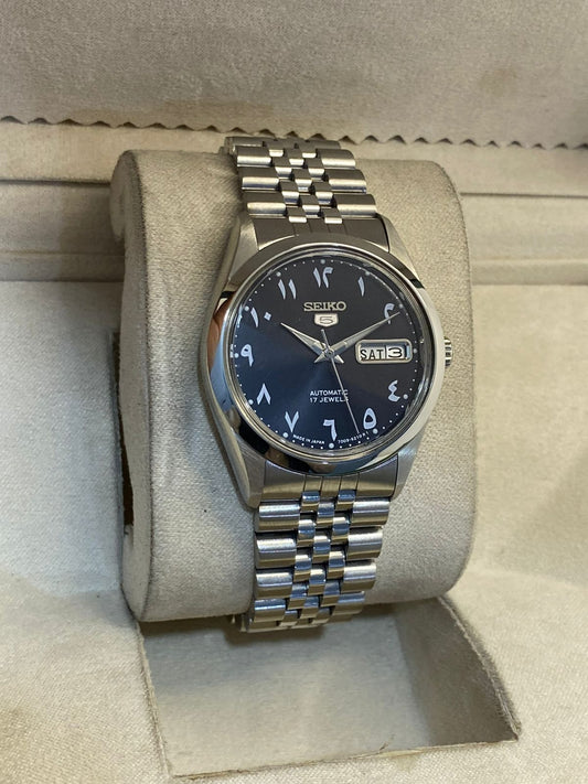 Vintage Seiko 5 automatic 6309 day/date men's wrist watch..