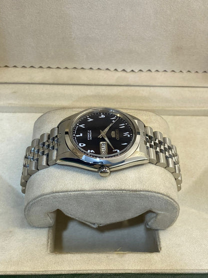 Vintage Seiko 5 automatic 6309 day/date men's wrist watch..