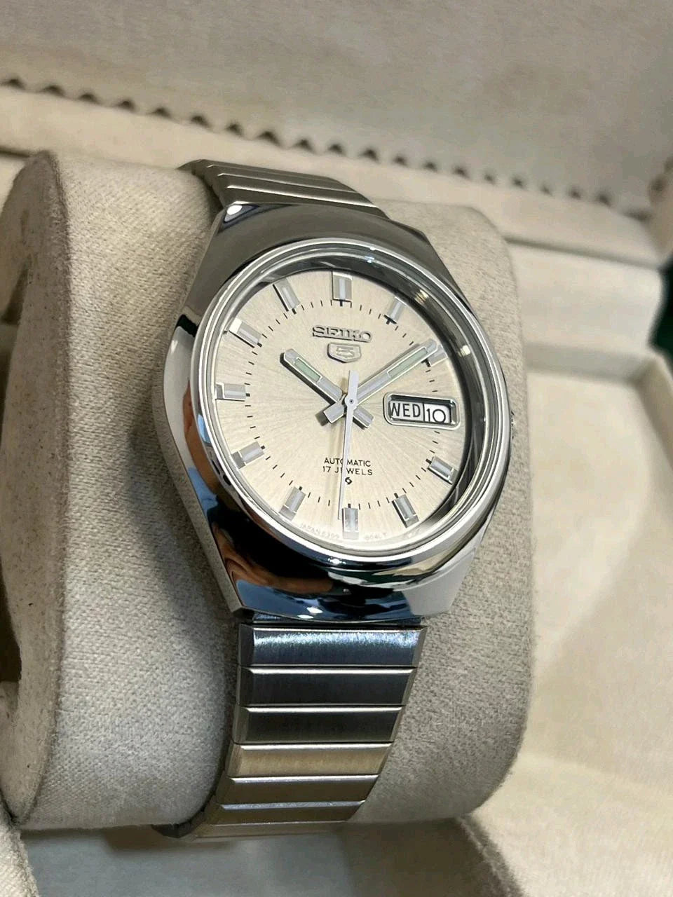 Vintage Seiko 5 automatic 6309 day/date men's wrist watch
