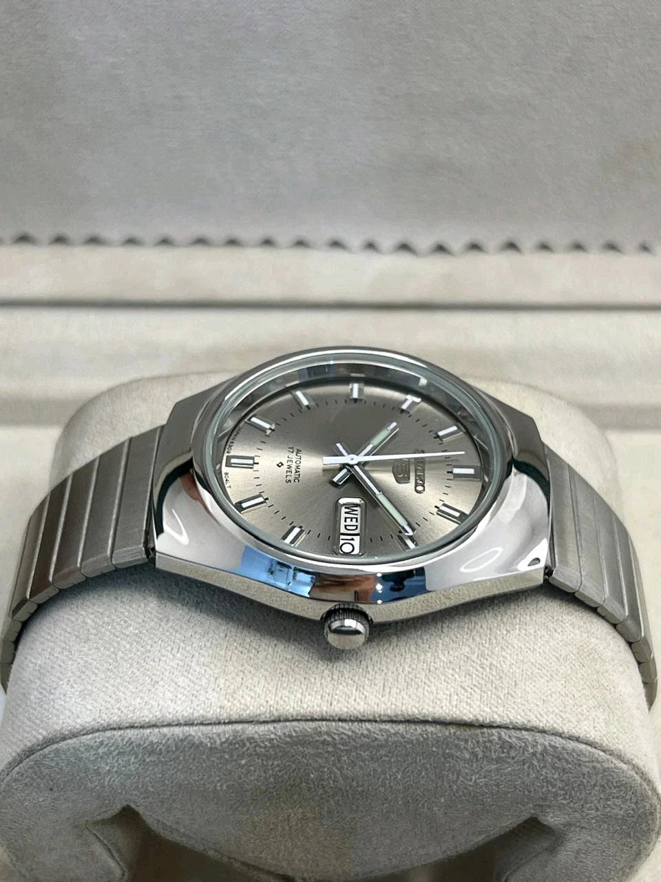 Vintage Seiko 5 automatic 6309 day/date men's wrist watch